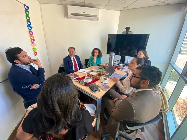 CAJ Biobío participa en reunión intersectorial para abordar materia de migración y extranjería