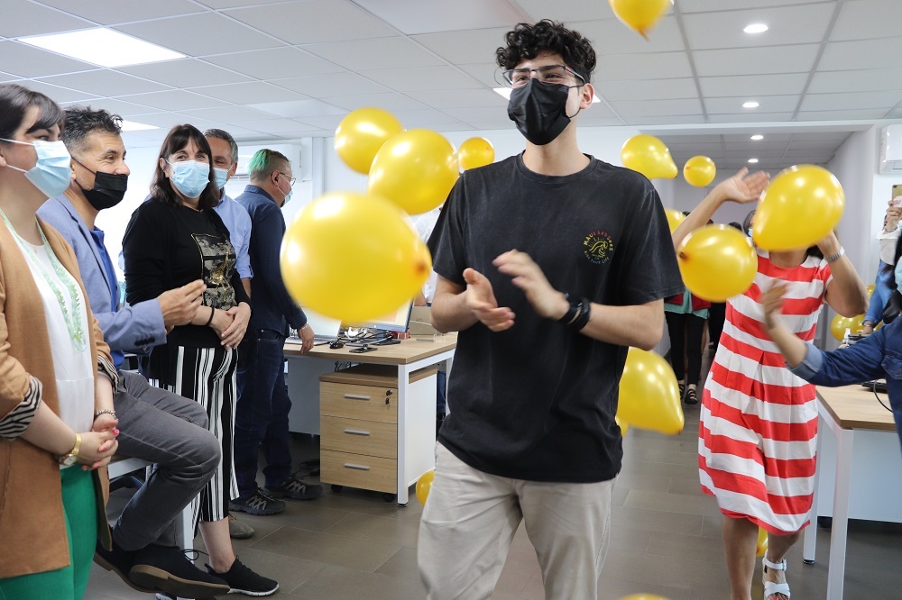 Programa Mi Abogado de la CAJ Biobío saluda a Matías Muñoz tras obtener puntaje nacional en la PDT